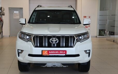 Toyota Land Cruiser Prado 150 рестайлинг 2, 2020 год, 6 299 000 рублей, 5 фотография