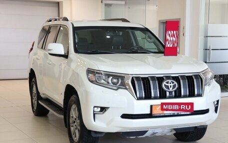 Toyota Land Cruiser Prado 150 рестайлинг 2, 2020 год, 6 299 000 рублей, 6 фотография