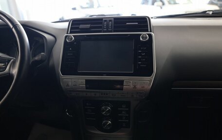 Toyota Land Cruiser Prado 150 рестайлинг 2, 2020 год, 6 299 000 рублей, 23 фотография