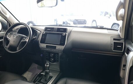 Toyota Land Cruiser Prado 150 рестайлинг 2, 2020 год, 6 299 000 рублей, 21 фотография