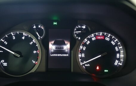 Toyota Land Cruiser Prado 150 рестайлинг 2, 2020 год, 6 299 000 рублей, 25 фотография