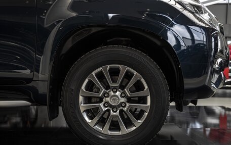 Toyota Land Cruiser Prado 150 рестайлинг 2, 2018 год, 5 950 000 рублей, 4 фотография