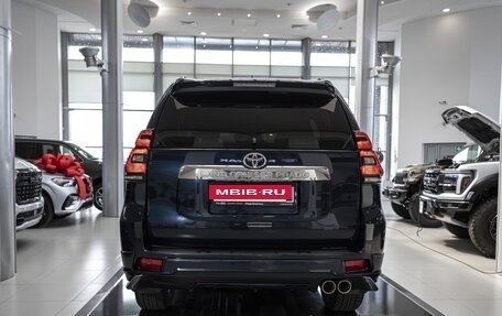 Toyota Land Cruiser Prado 150 рестайлинг 2, 2018 год, 5 950 000 рублей, 5 фотография
