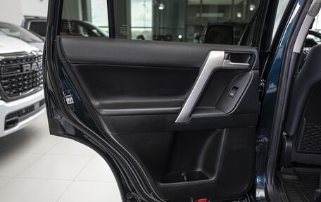 Toyota Land Cruiser Prado 150 рестайлинг 2, 2018 год, 5 950 000 рублей, 15 фотография