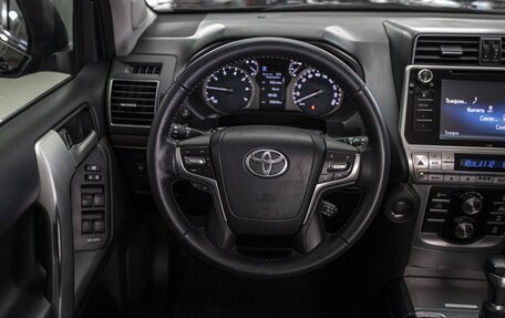 Toyota Land Cruiser Prado 150 рестайлинг 2, 2018 год, 5 950 000 рублей, 28 фотография