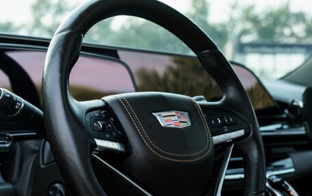 Cadillac Escalade V, 2021 год, 10 800 000 рублей, 10 фотография