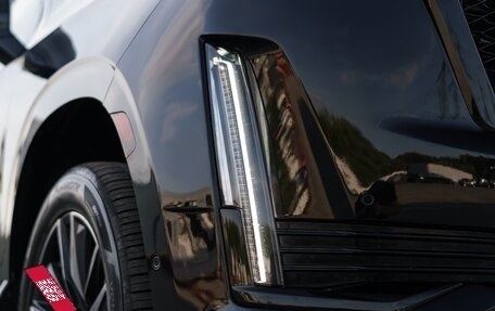 Cadillac Escalade V, 2021 год, 10 800 000 рублей, 13 фотография