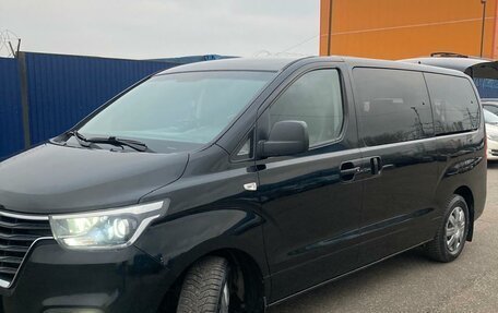 Hyundai H-1 II рестайлинг, 2018 год, 2 900 000 рублей, 3 фотография