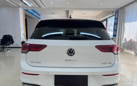 Volkswagen Golf VIII, 2022 год, 2 100 000 рублей, 4 фотография