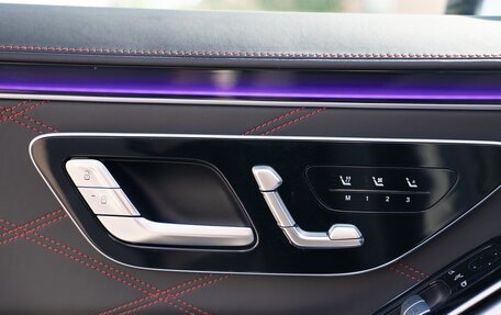 Mercedes-Benz S-Класс AMG, 2023 год, 22 000 000 рублей, 20 фотография
