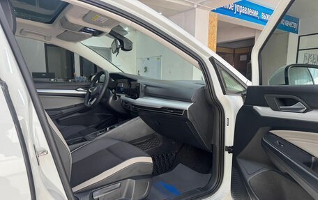 Volkswagen Golf VIII, 2022 год, 2 100 000 рублей, 6 фотография
