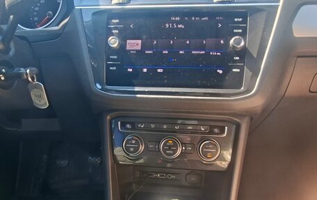 Volkswagen Tiguan II, 2020 год, 2 150 000 рублей, 11 фотография