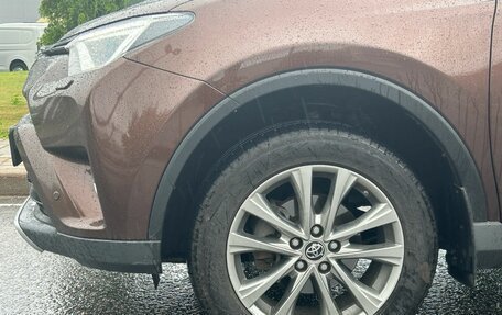 Toyota RAV4, 2017 год, 2 300 000 рублей, 3 фотография