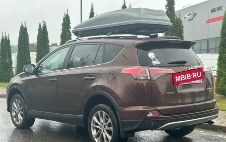 Toyota RAV4, 2017 год, 2 300 000 рублей, 5 фотография