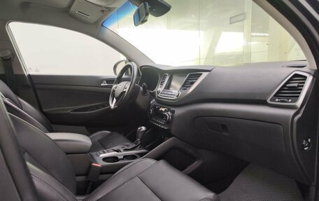 Hyundai Tucson III, 2018 год, 2 180 000 рублей, 13 фотография