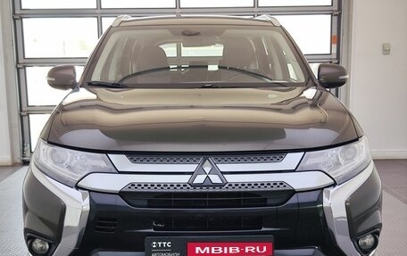 Mitsubishi Outlander III рестайлинг 3, 2019 год, 1 800 000 рублей, 2 фотография