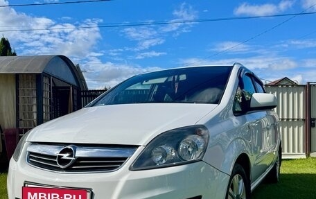 Opel Zafira B, 2012 год, 750 000 рублей, 2 фотография