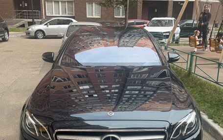 Mercedes-Benz E-Класс, 2018 год, 2 950 000 рублей, 1 фотография