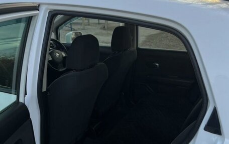 Nissan Tiida, 2010 год, 630 000 рублей, 6 фотография