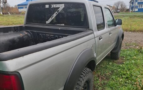 Nissan NP300, 2010 год, 650 000 рублей, 7 фотография