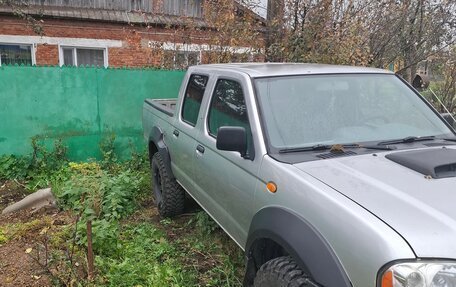 Nissan NP300, 2010 год, 650 000 рублей, 9 фотография
