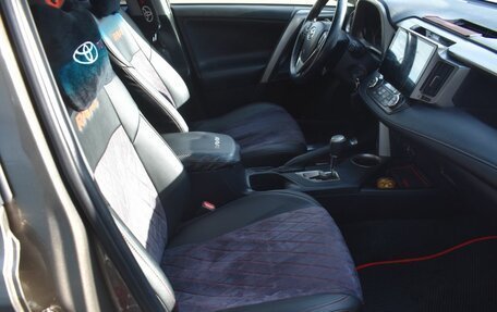 Toyota RAV4, 2014 год, 1 997 000 рублей, 10 фотография