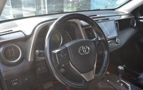 Toyota RAV4, 2014 год, 1 997 000 рублей, 13 фотография