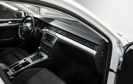 Volkswagen Passat B8 рестайлинг, 2016 год, 1 795 000 рублей, 16 фотография
