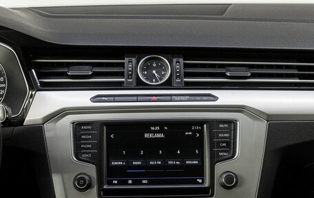 Volkswagen Passat B8 рестайлинг, 2016 год, 1 795 000 рублей, 20 фотография