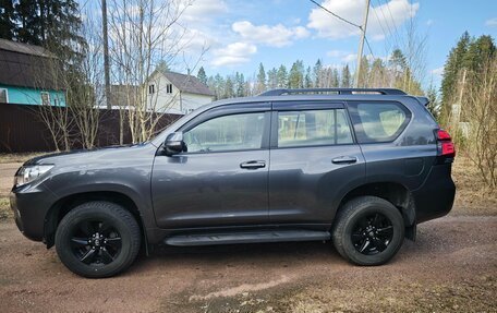 Toyota Land Cruiser Prado 150 рестайлинг 2, 2021 год, 6 400 000 рублей, 4 фотография