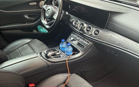 Mercedes-Benz E-Класс, 2018 год, 2 950 000 рублей, 3 фотография