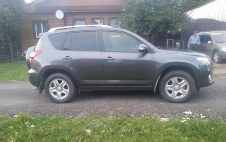 Toyota RAV4, 2011 год, 1 250 000 рублей, 2 фотография