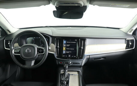 Volvo S90 II рестайлинг, 2021 год, 3 660 000 рублей, 13 фотография