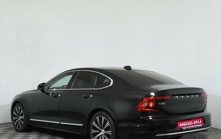 Volvo S90 II рестайлинг, 2021 год, 3 660 000 рублей, 8 фотография