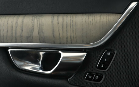 Volvo S90 II рестайлинг, 2021 год, 3 660 000 рублей, 17 фотография