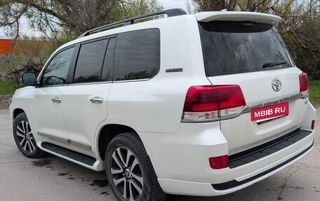 Toyota Land Cruiser 200, 2018 год, 7 600 000 рублей, 7 фотография