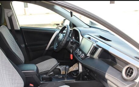Toyota RAV4, 2016 год, 2 450 000 рублей, 3 фотография
