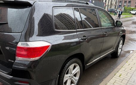 Toyota Highlander III, 2013 год, 1 490 000 рублей, 4 фотография