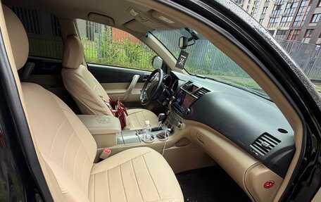 Toyota Highlander III, 2013 год, 1 490 000 рублей, 9 фотография