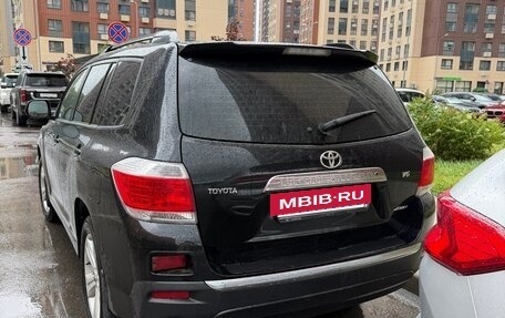 Toyota Highlander III, 2013 год, 1 490 000 рублей, 5 фотография