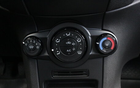 Ford Fiesta, 2016 год, 890 000 рублей, 13 фотография