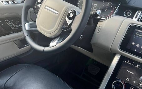 Land Rover Range Rover IV рестайлинг, 2021 год, 8 600 000 рублей, 3 фотография
