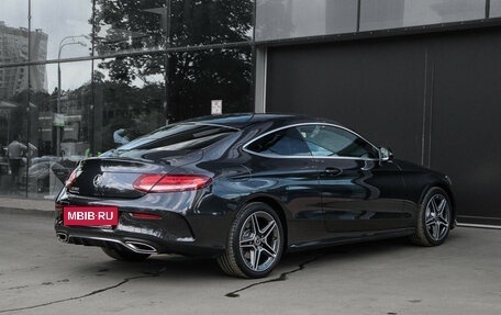 Mercedes-Benz C-Класс, 2019 год, 3 050 000 рублей, 4 фотография