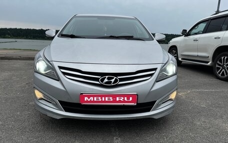 Hyundai Solaris II рестайлинг, 2016 год, 1 030 000 рублей, 2 фотография