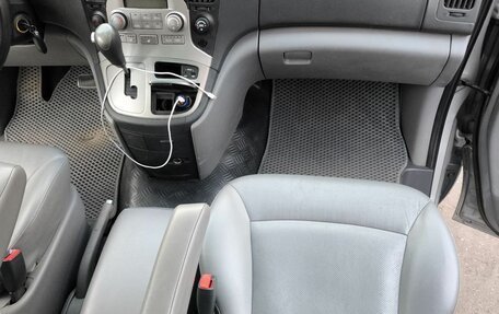 Hyundai Grand Starex Grand Starex I рестайлинг 2, 2012 год, 1 800 000 рублей, 17 фотография