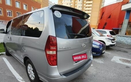 Hyundai Grand Starex Grand Starex I рестайлинг 2, 2012 год, 1 800 000 рублей, 8 фотография