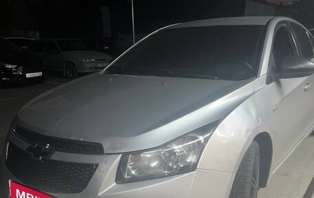 Chevrolet Cruze II, 2010 год, 480 000 рублей, 5 фотография