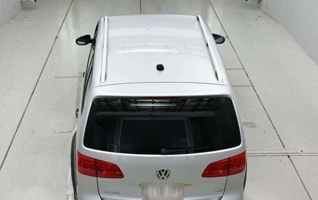 Volkswagen Touran III, 2013 год, 690 000 рублей, 7 фотография
