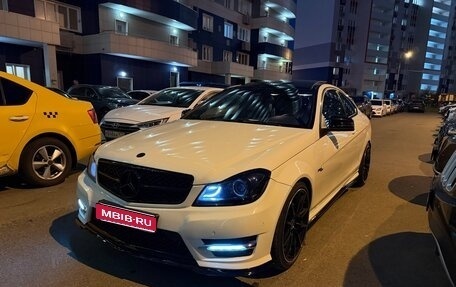 Mercedes-Benz C-Класс, 2012 год, 2 300 000 рублей, 1 фотография