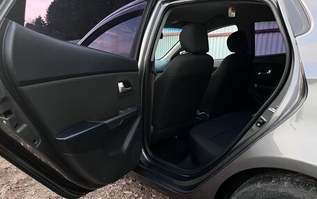 KIA Rio III рестайлинг, 2015 год, 950 000 рублей, 18 фотография